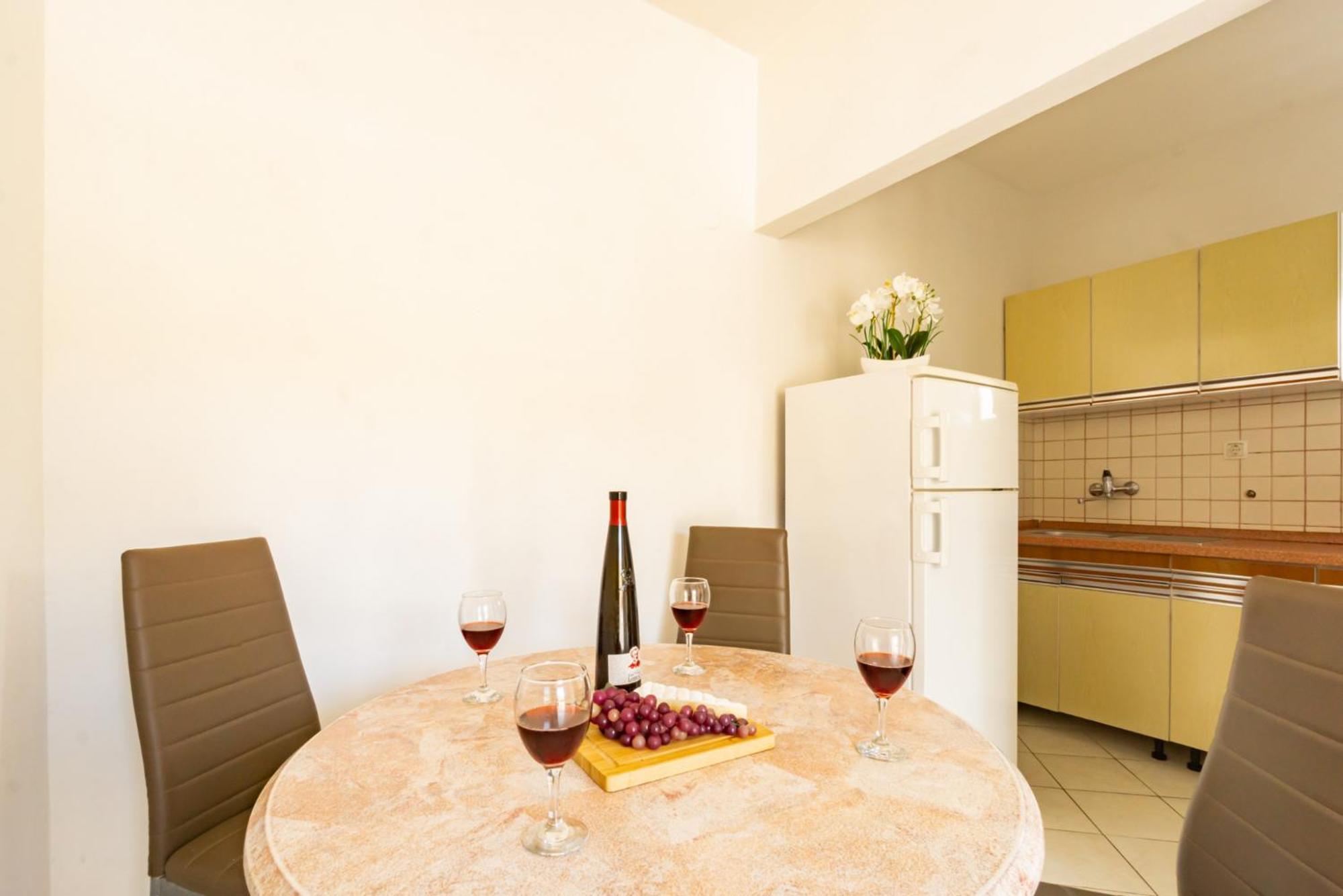 Jasko I Jelica Beautiful View Apartment Metajna Cameră foto